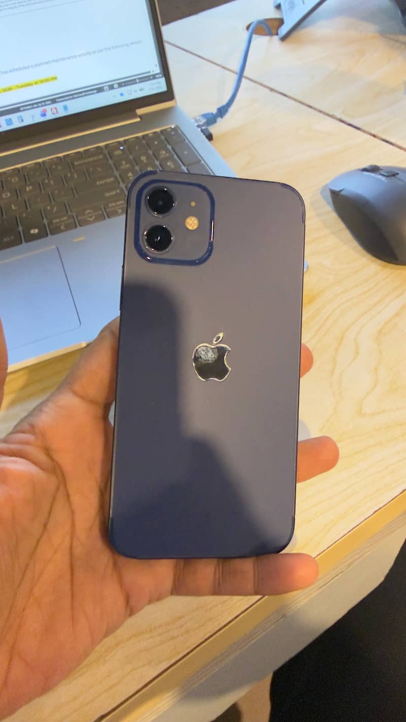 Apple iPhone 12 2