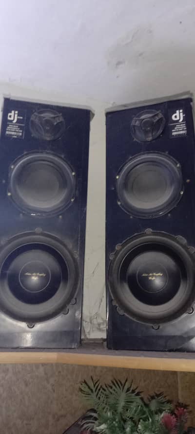 dj speakers