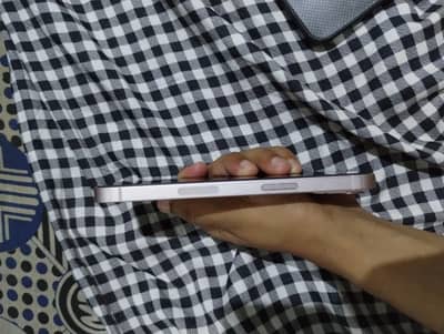 Apple iPhone 13  pta approved 128 gb 96% health