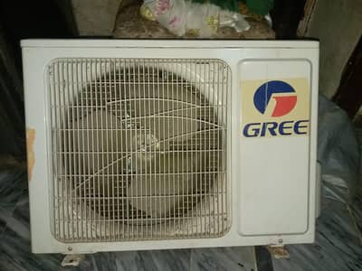 Gree AC only one season used