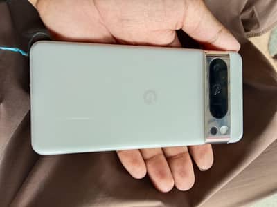 Google Pixel 8 Pro