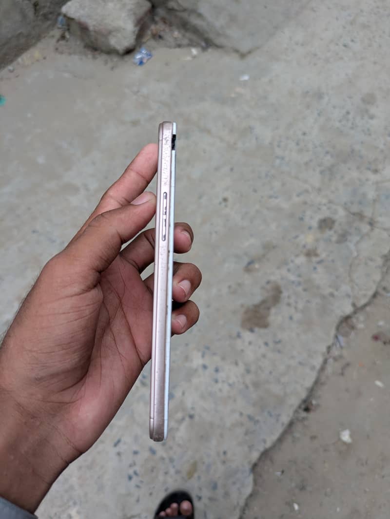 OPPO A57 1