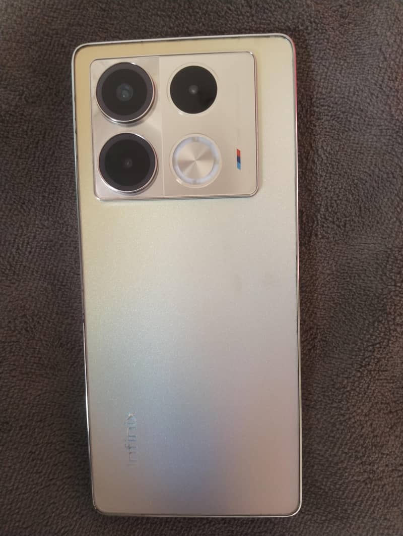 Infinix Note 40 5