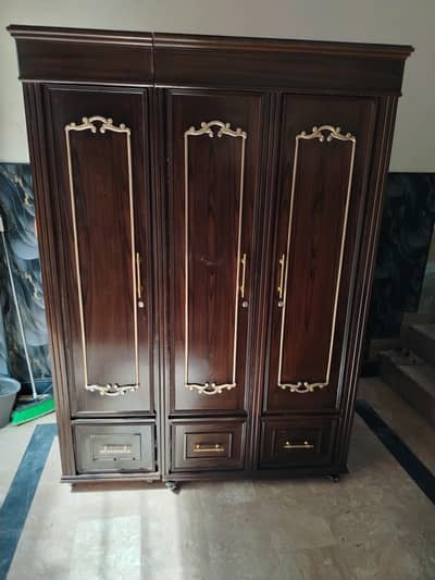 Saf Almari wood
