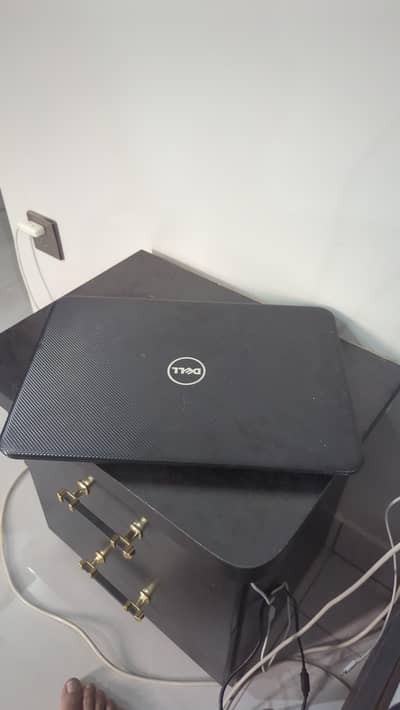 Dell Inspiron 3537 | Core i3 4th Gen | 8GB RAM | 128 SSD + 500GB HDD