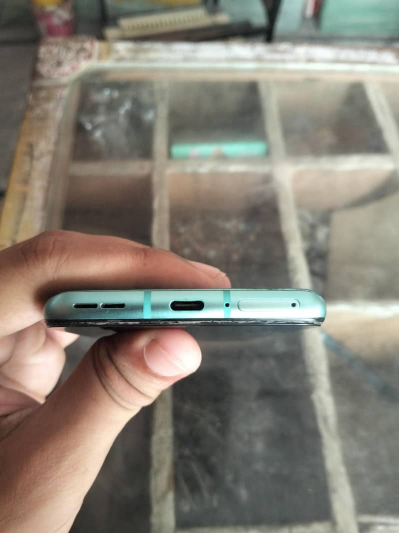 One Plus 8T 5