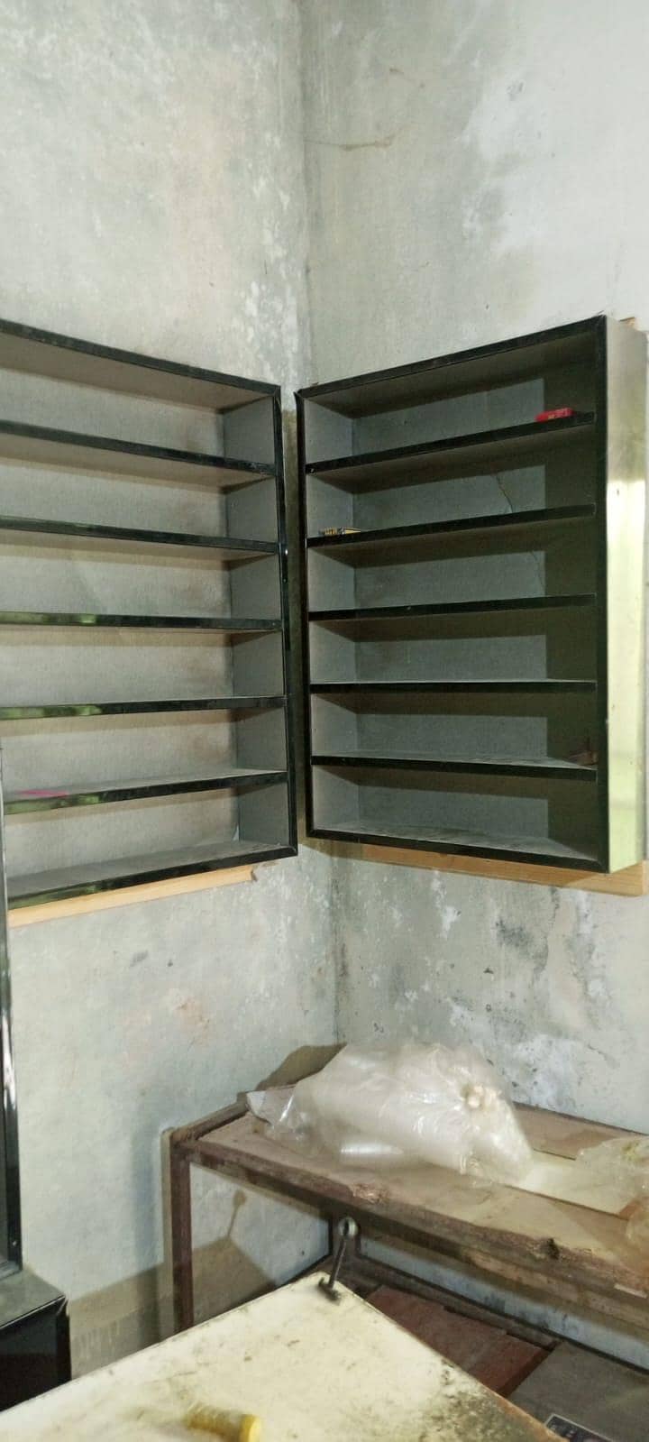 shop rack 0