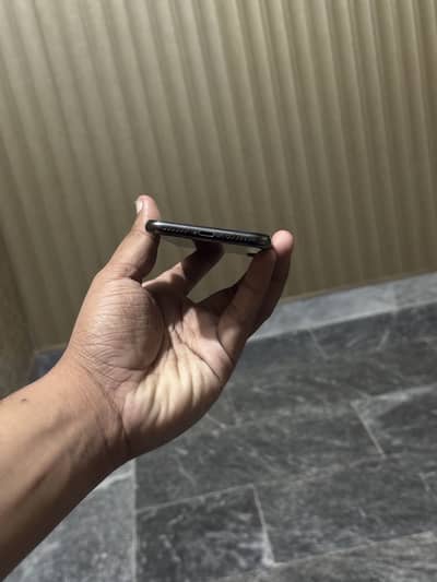 Apple iPhone X 64 gb pta approved