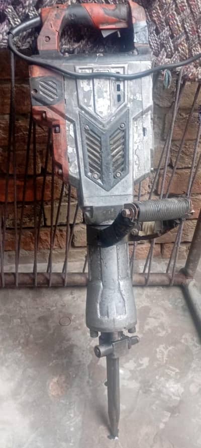 Power Hilty Drill machine almost new running condition