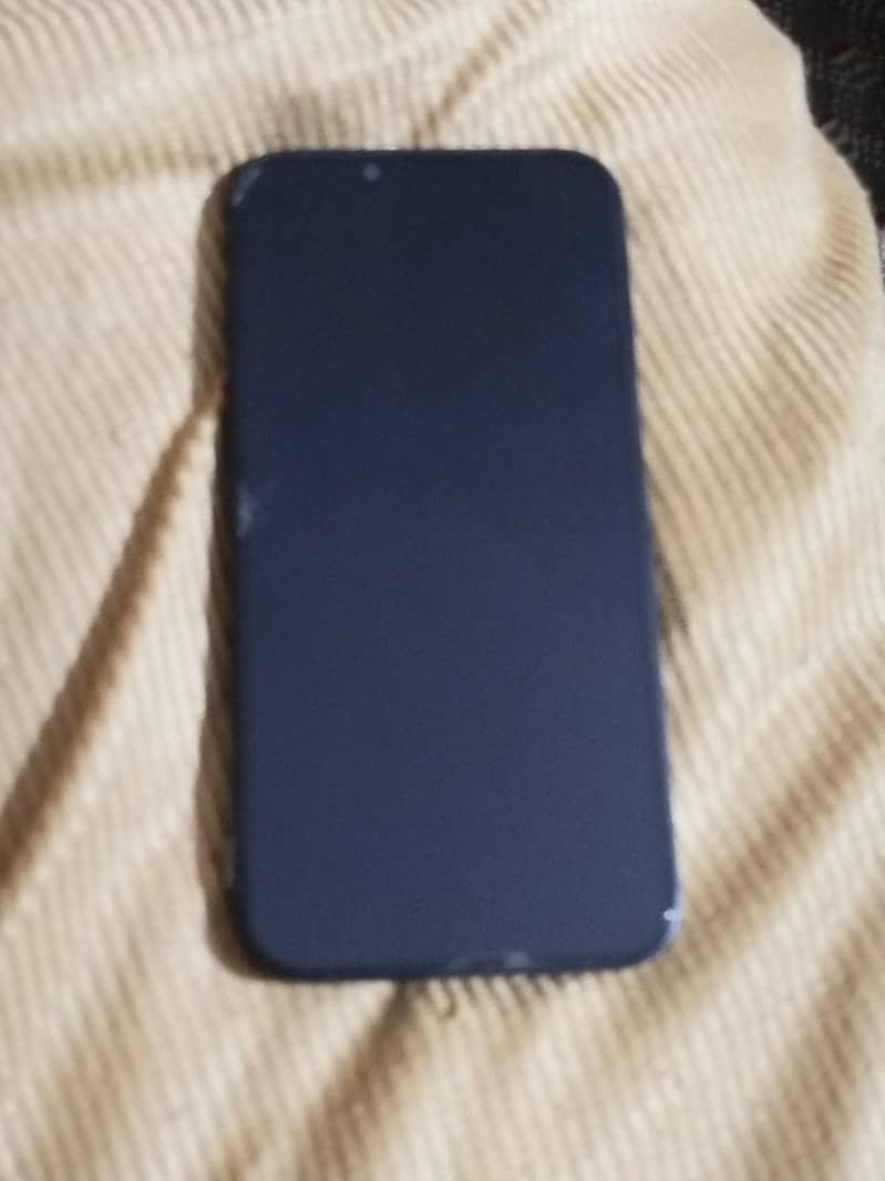 Apple iPhone 13 2