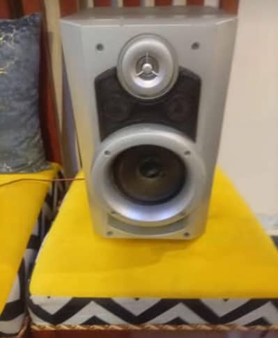 Single Piece LG Woofer 3 way 5 Inches  60 watts