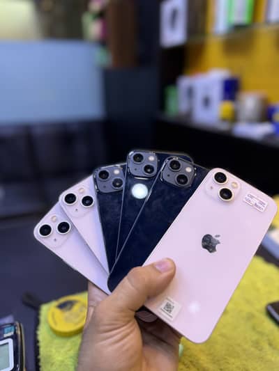 Apple iPhone 13