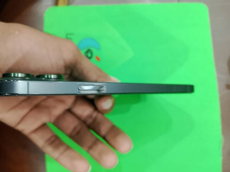 Apple iPhone 13 Pro Max 5