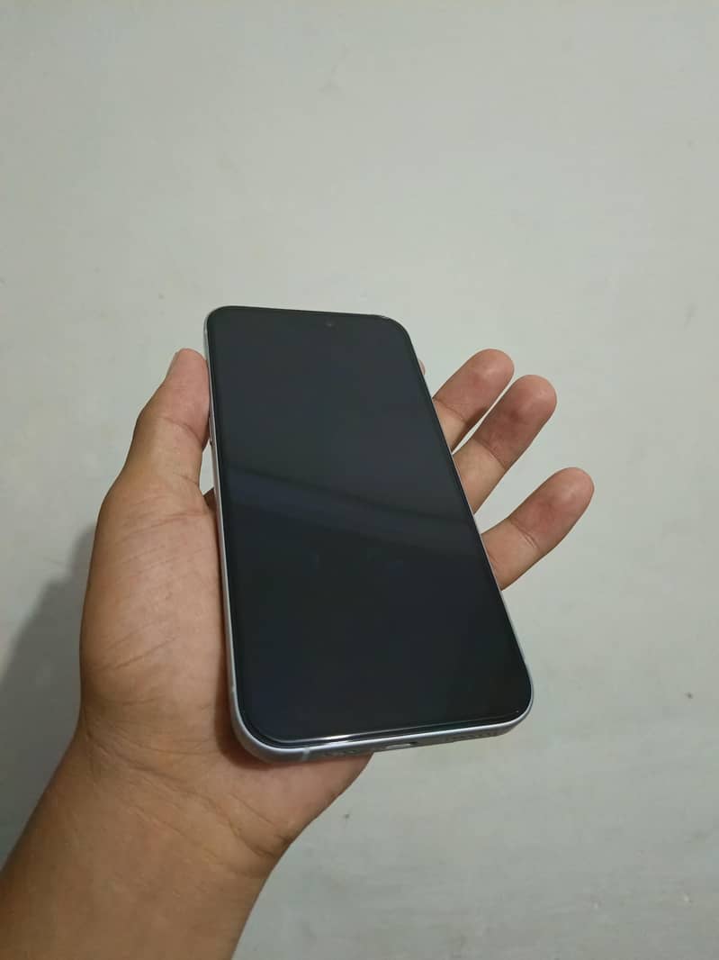 Apple iPhone 15 plus 1