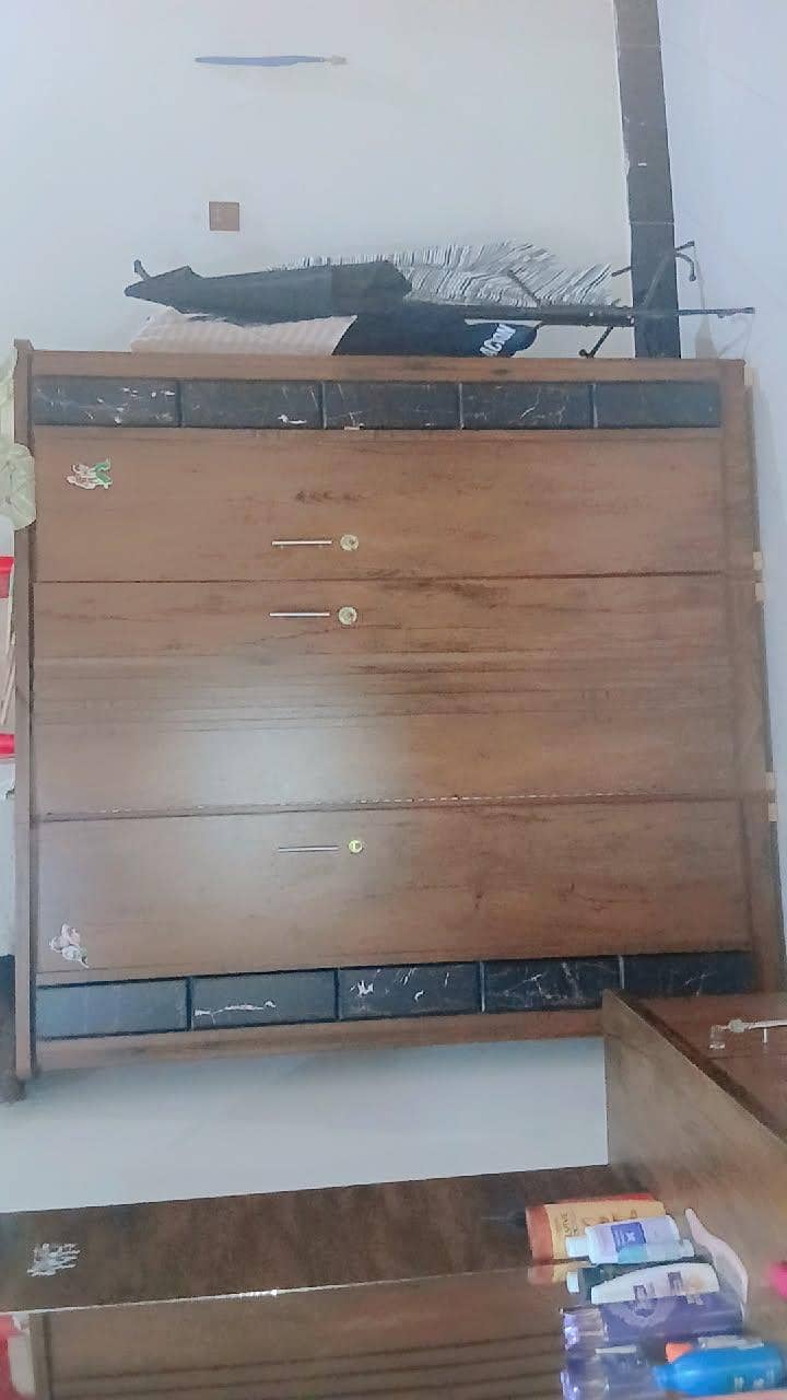wardrobe and dressing 0