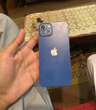 Apple iPhone 13