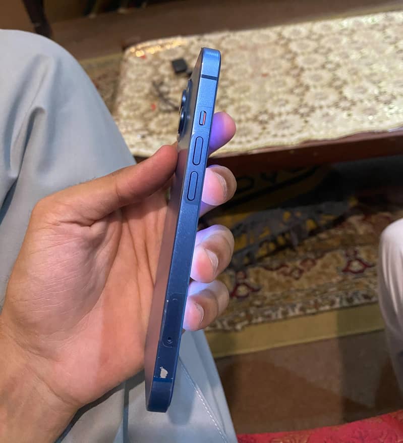 Apple iPhone 13 3