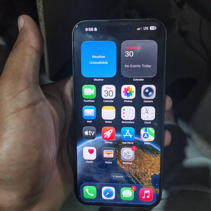 Apple iPhone 15 Pro Max titanium 1
