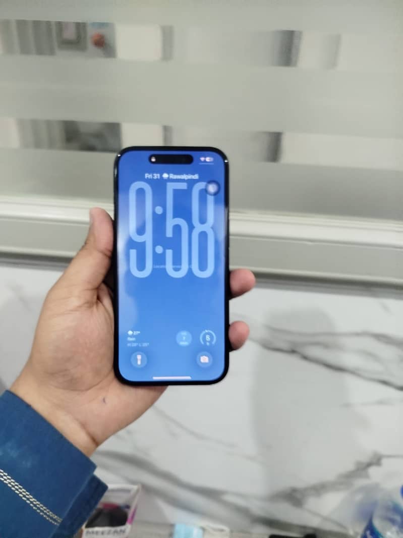 Apple iPhone 15 3