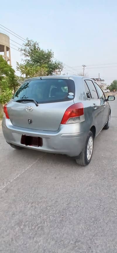 Toyota Vitz 2010