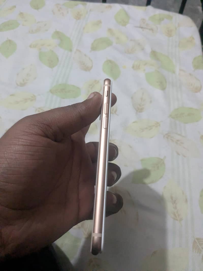 iphone 8 3