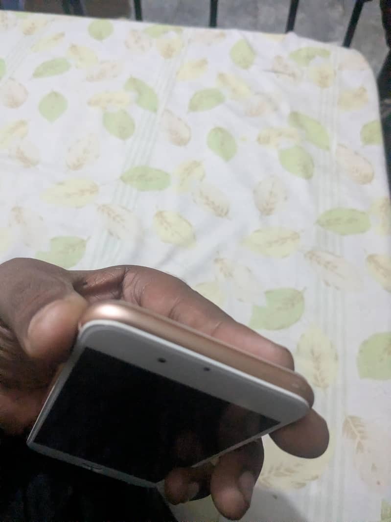 iphone 8 4