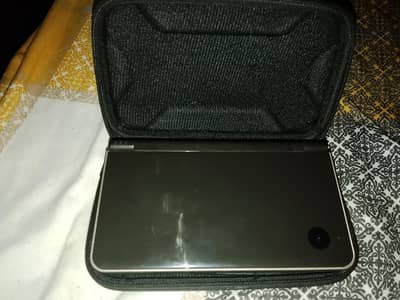 NINTENDO DSI XL