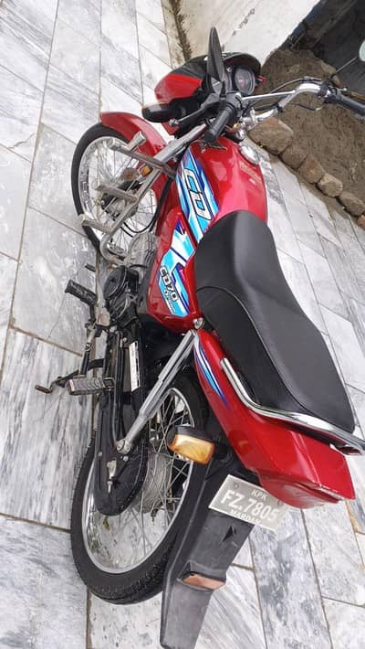 Honda CD70 2024