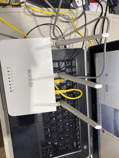 Tenda F3 Wireless Router