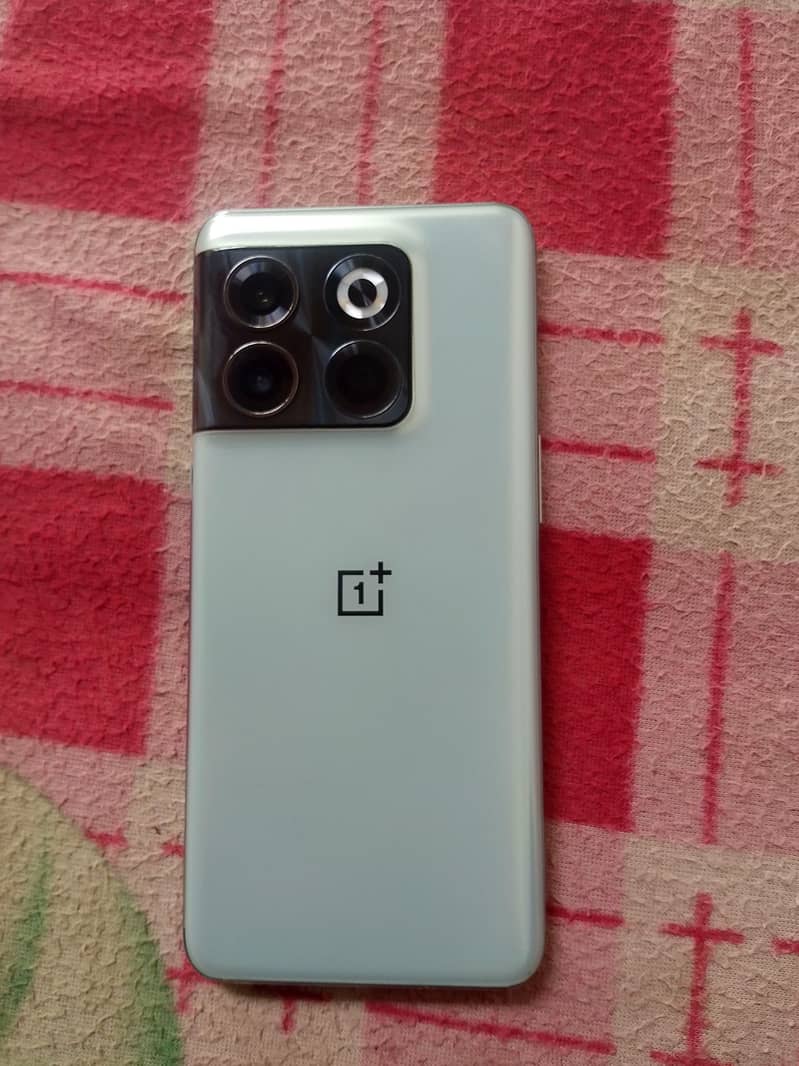 One Plus 10T 1