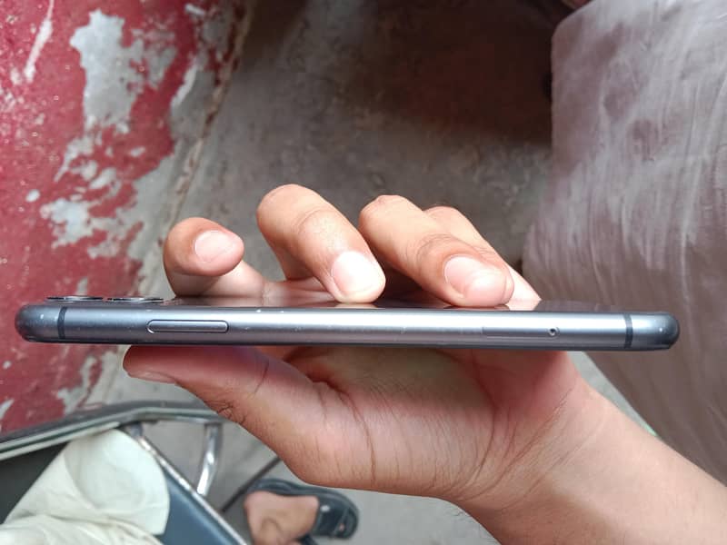 Apple iPhone 11 2