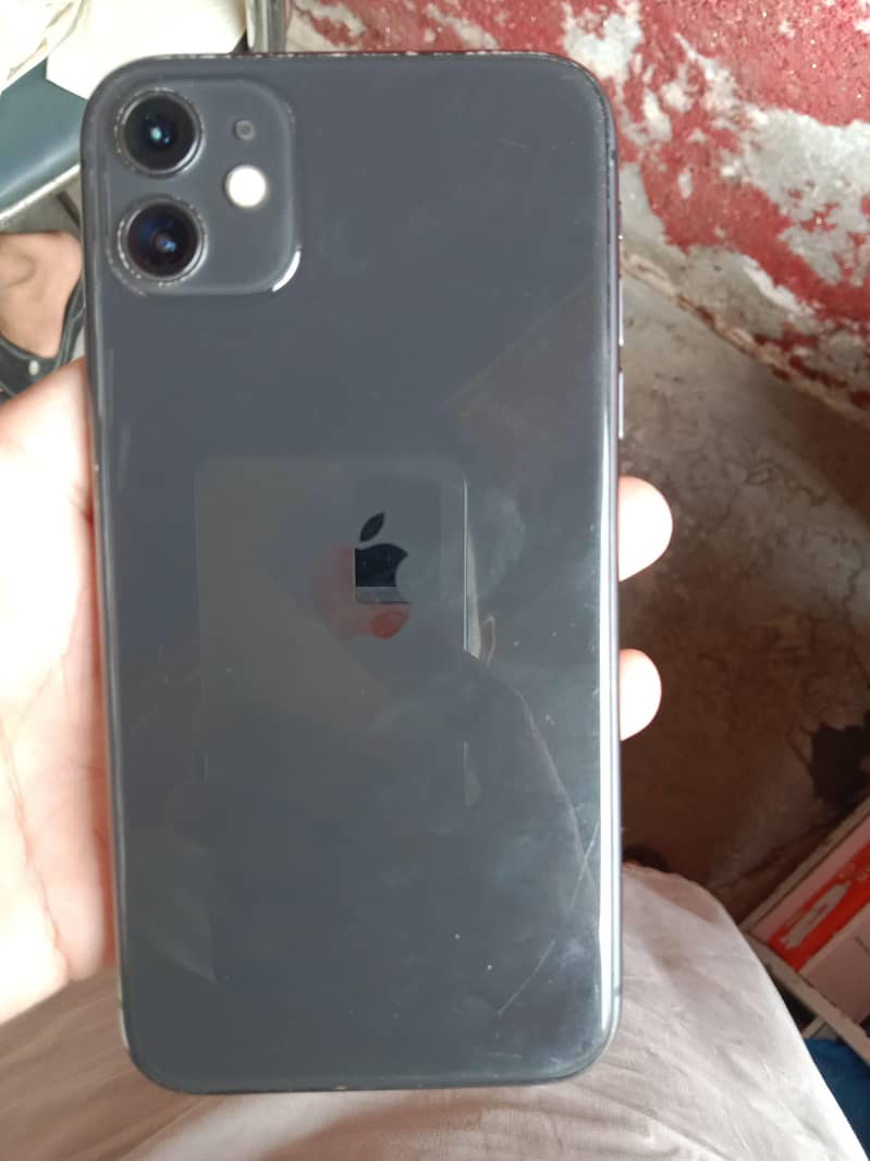 Apple iPhone 11 4