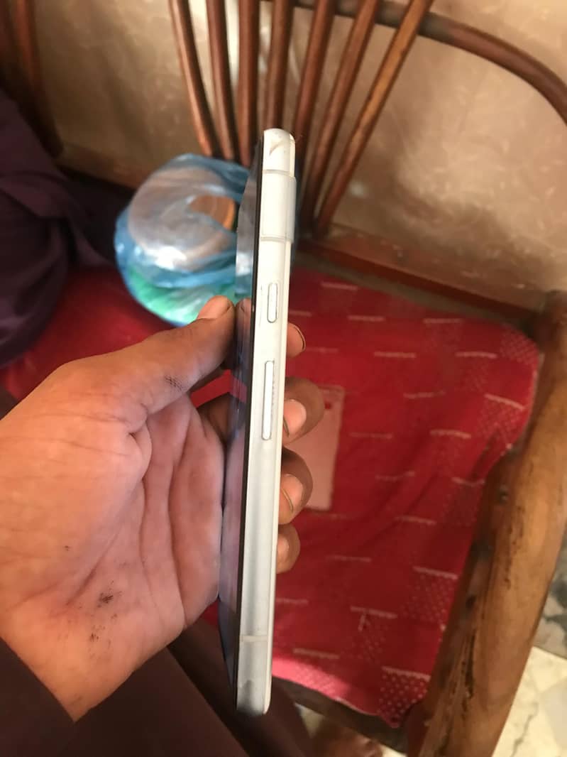 Google Pixel 7a 3