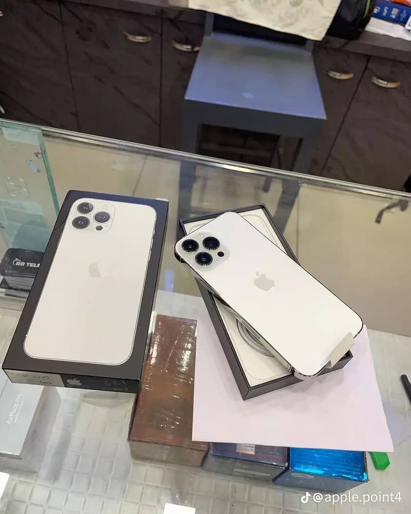 Apple iPhone 13 Pro Max 0