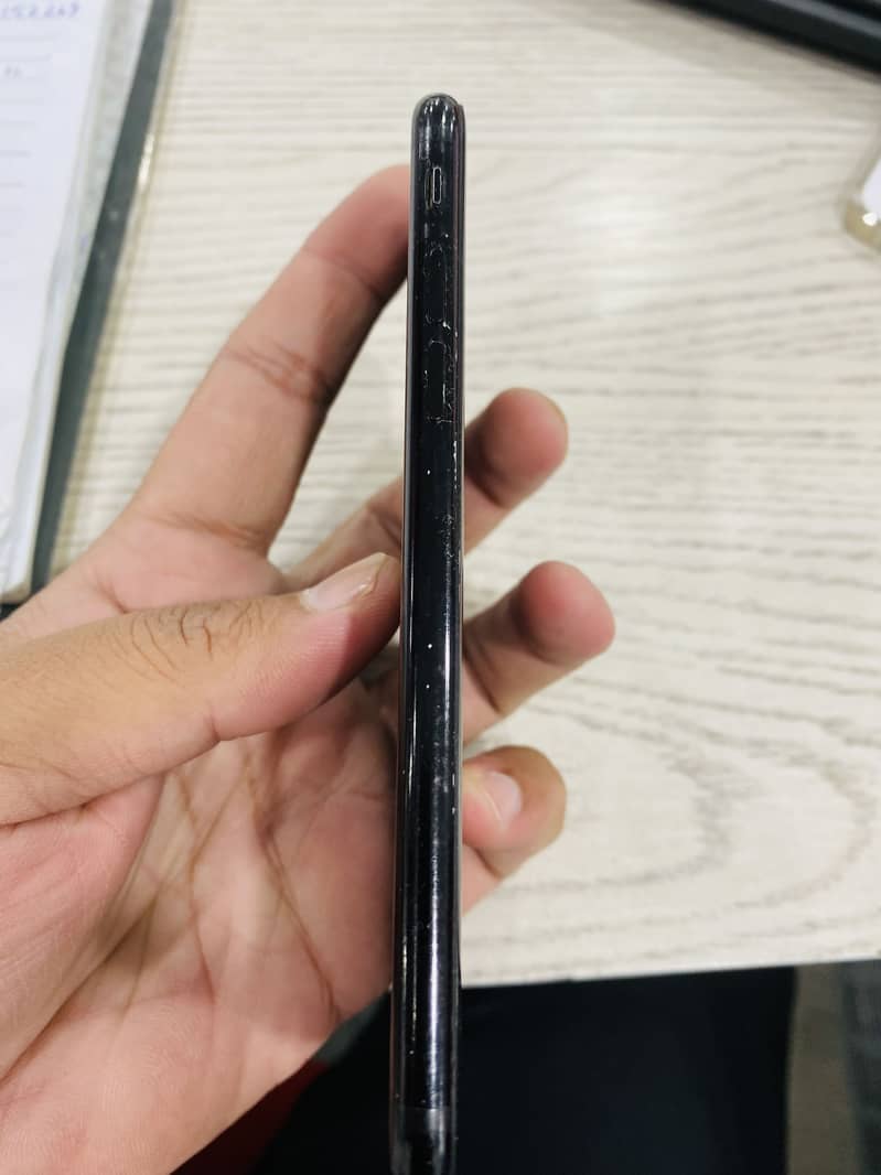 Apple iPhone 7 1