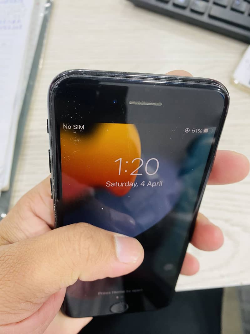 Apple iPhone 7 4