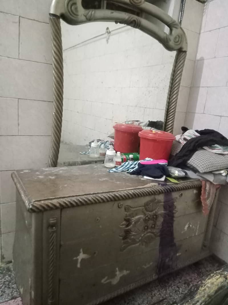 dressing table 1