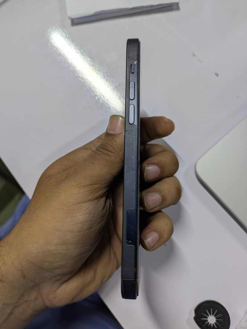 Apple iPhone 12 2