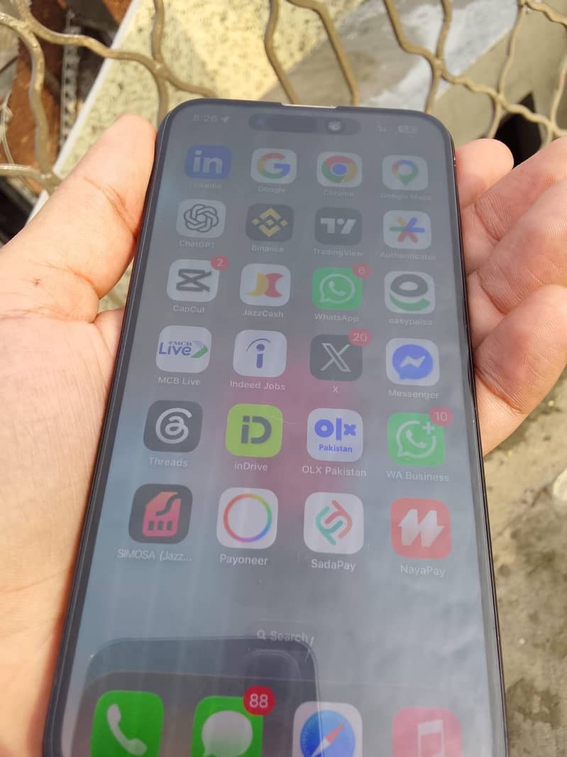 Apple iPhone 15 Pro Max 2