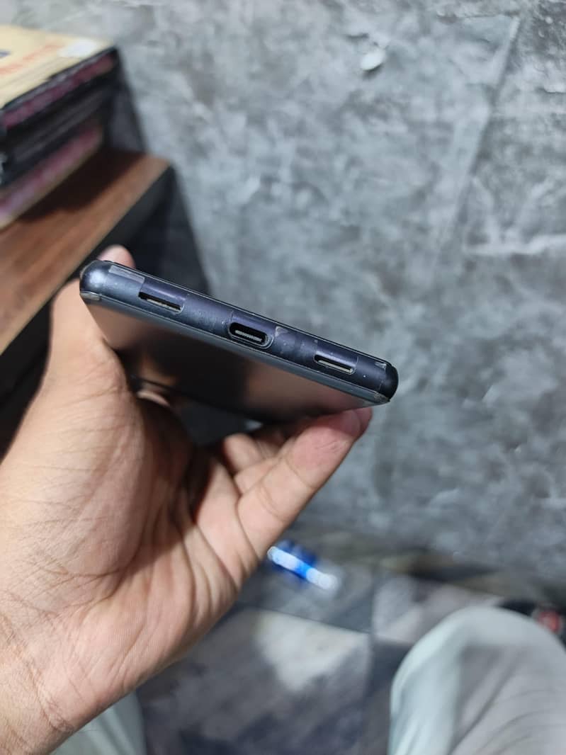 Google Pixel 7a 5