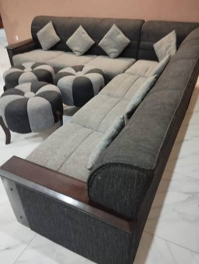 L shape sofa with four seats and sofa combed