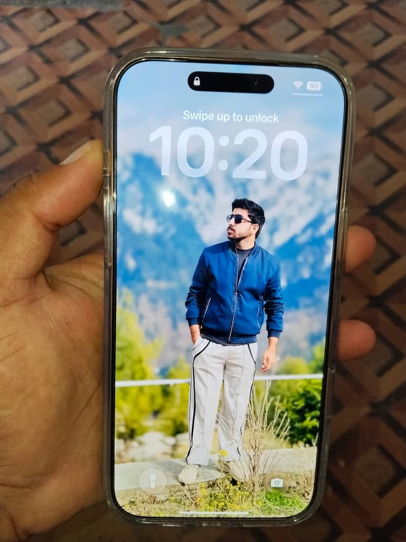 Apple iPhone 16 Pro Max 4