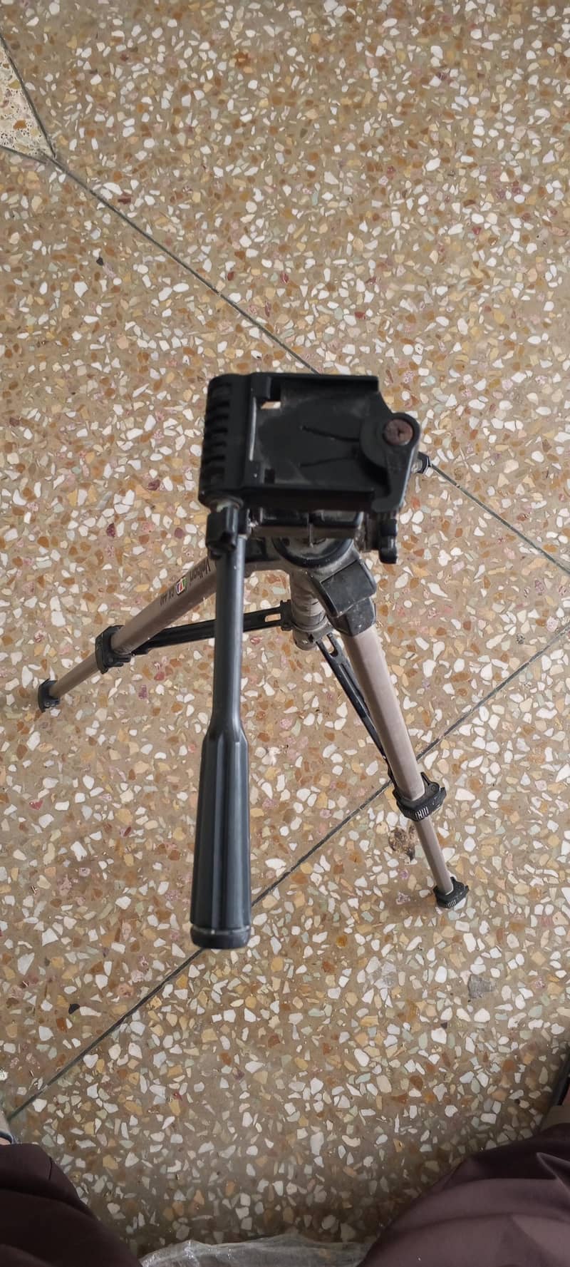 Camera or Mobile Tripod 4