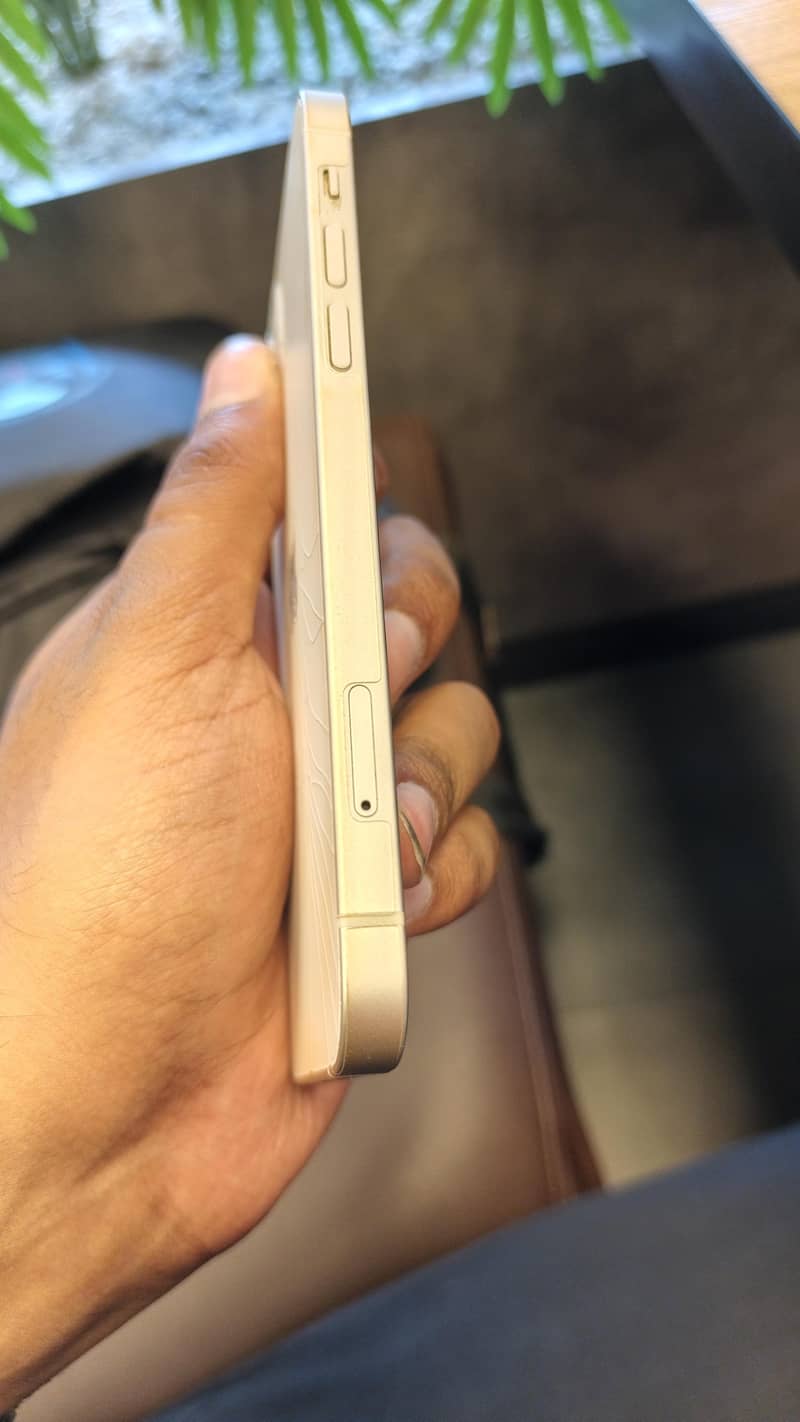 Apple iPhone 12 1