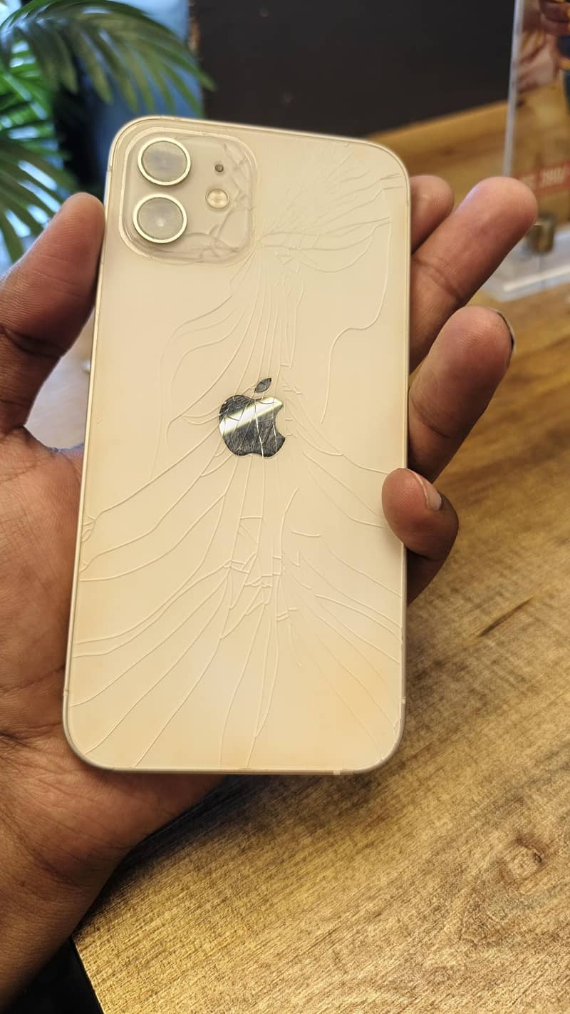 Apple iPhone 12 5