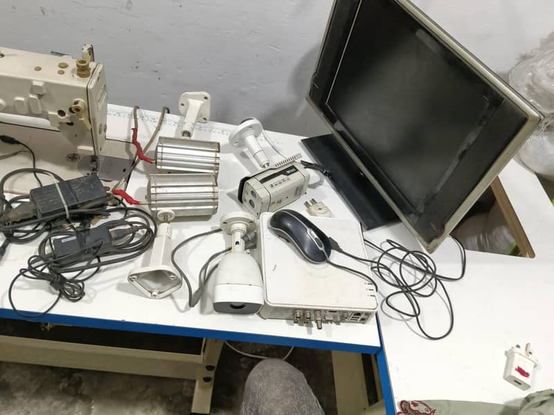 4 camera LCD dvr 0