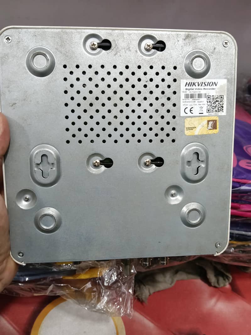 4 camera LCD dvr 3