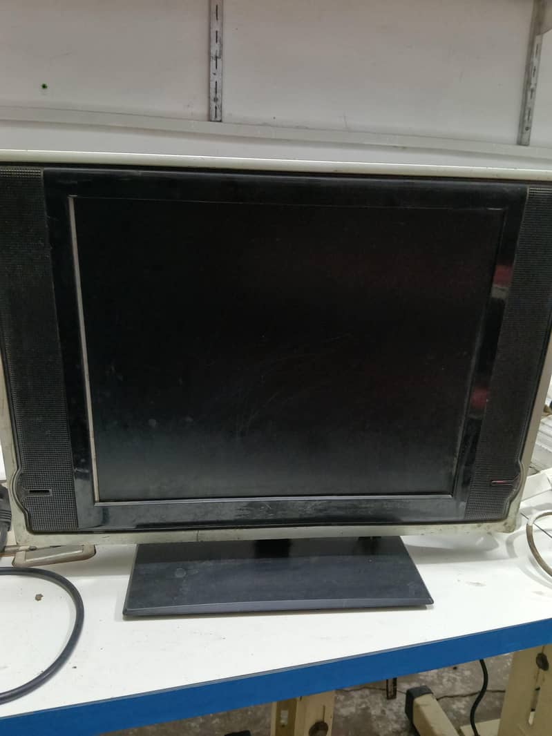 4 camera LCD dvr 5