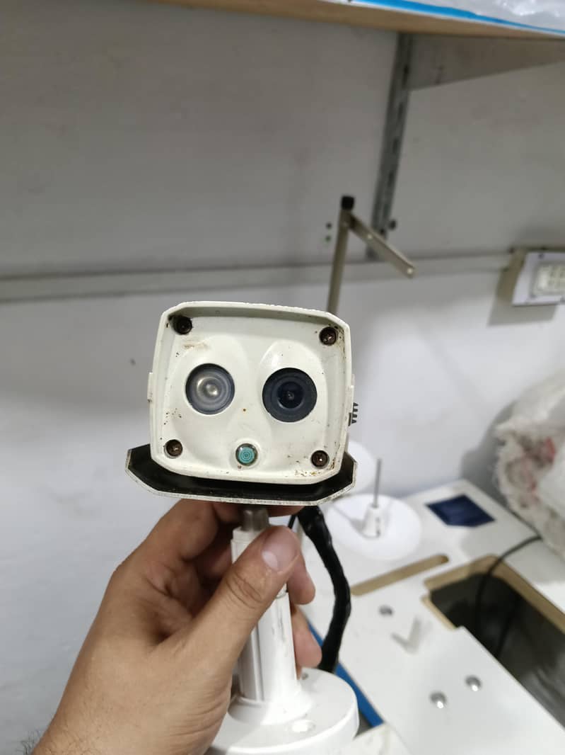 4 camera LCD dvr 9