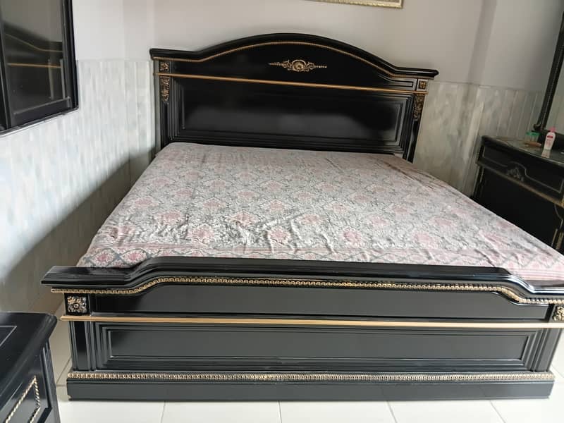 king size bed 0